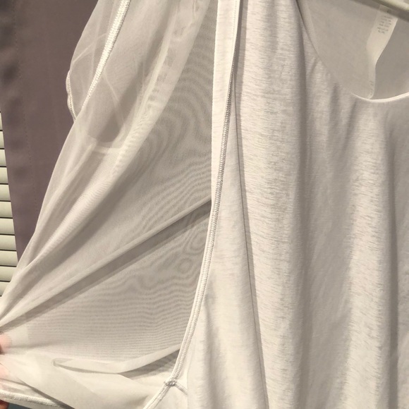 Lululemon Short Sleeve Top - Picture 3 of 5